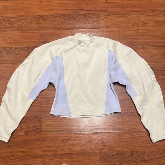 COPY - Lululemon Ribbed Luxtreme Wide-Sleeve Pullover in bone/blissful blue. Si… - Picture 5 of 9